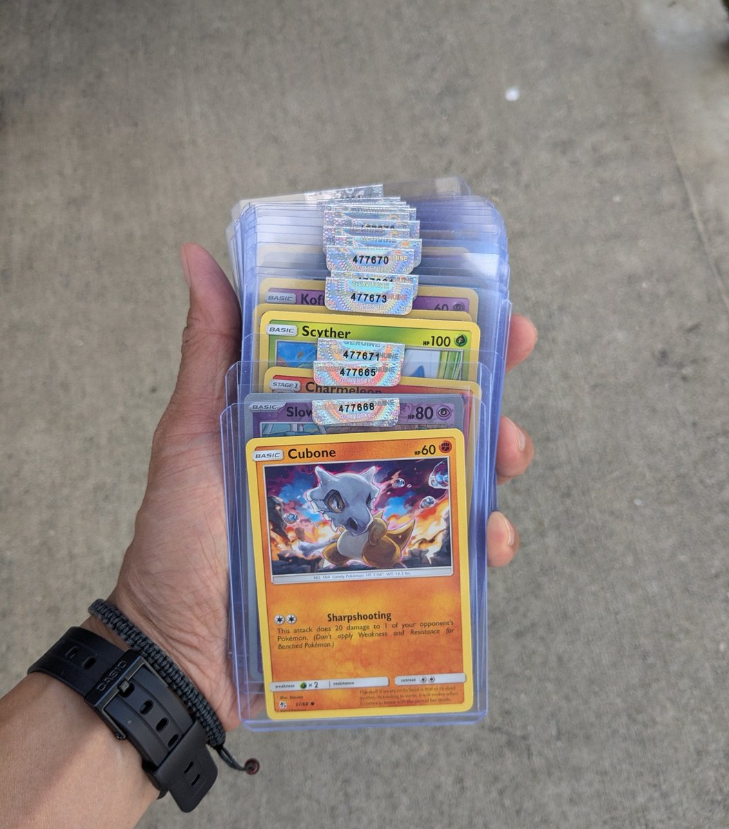 heydomoshi's tweet photo. In honor of the release of @Pokemon 30th Celebration today, I'll be hiding 100 more Pokemon cards around NYC.

Good luck everyone and happy hunting!!! 🧭 https://t.co/fptQkEJF3f