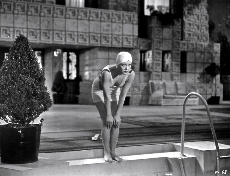 WAGongaware's tweet photo. Ruth Chatterton
#bathingbeauties👙 #PreCode https://t.co/oXb85Wc0gn