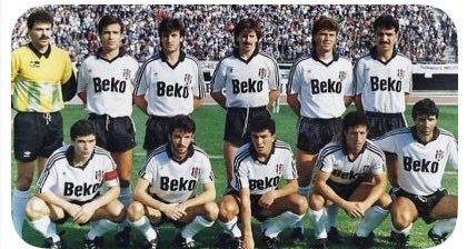 LanLpas's tweet photo. 🦅⚫⚪ BEŞİKTAŞ TARİHİNİN EN İLGİNÇ OLAYLARINDAN BİRİ!

🏆 Beşiktaş’ın Yenilmezlik Rekoru!

Beşiktaş, 1990-1991 sezonunda Süper Lig’i hiç yenilgi almadan şampiyon tamamladı. Siyah-beyazlı ekip, bu başarısıyla Türk futbol tarihine geçti.

🔥 Yenilmeden şampiyon olmak!
Beşiktaş https://t.co/iqYY3sHd1I