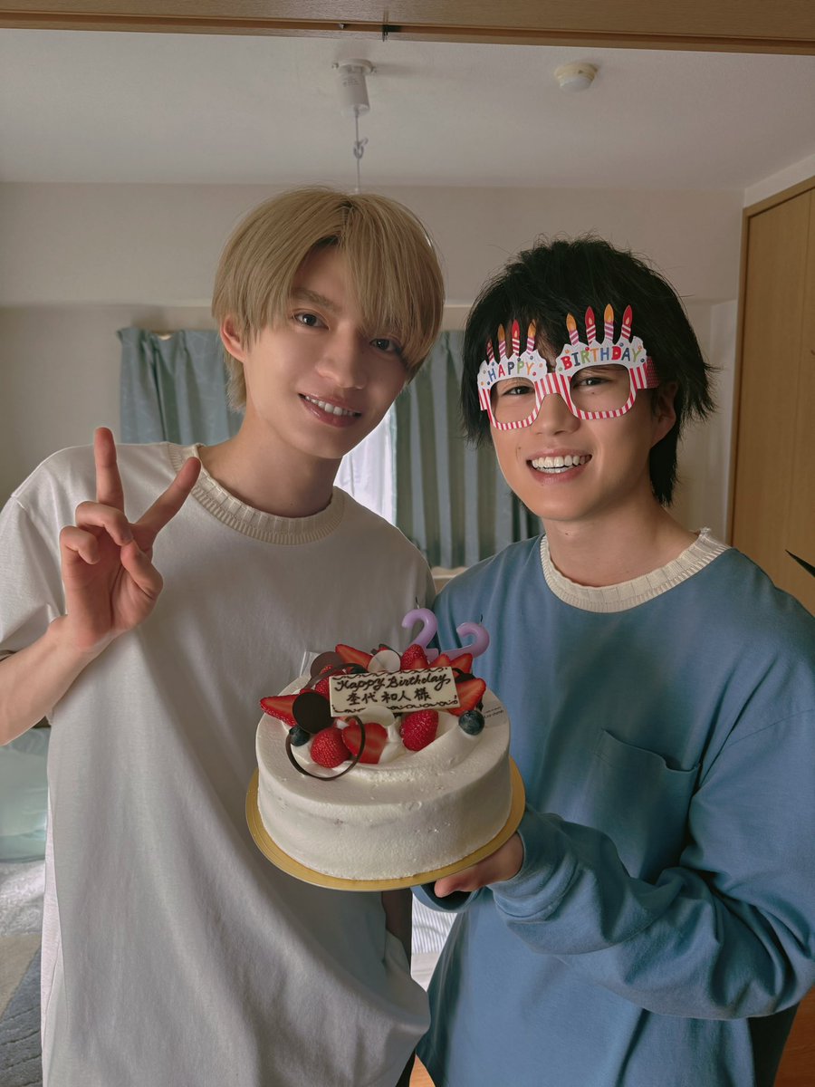 mokudai_kazuto's tweet photo. ドラマNEXT『君は夏のなか』全12話ありがとうございました!!

素敵な作品に出会わせて頂き感謝でいっぱいです!!
最後までご覧頂きありがとうございました!!

見逃し配信はこちらから!!
▶︎ https://t.co/8alfLR0ByL

#PR #ドラマ君夏
#奥智哉 さん #杢代和人
(mg) https://t.co/GsRT7gJXvU