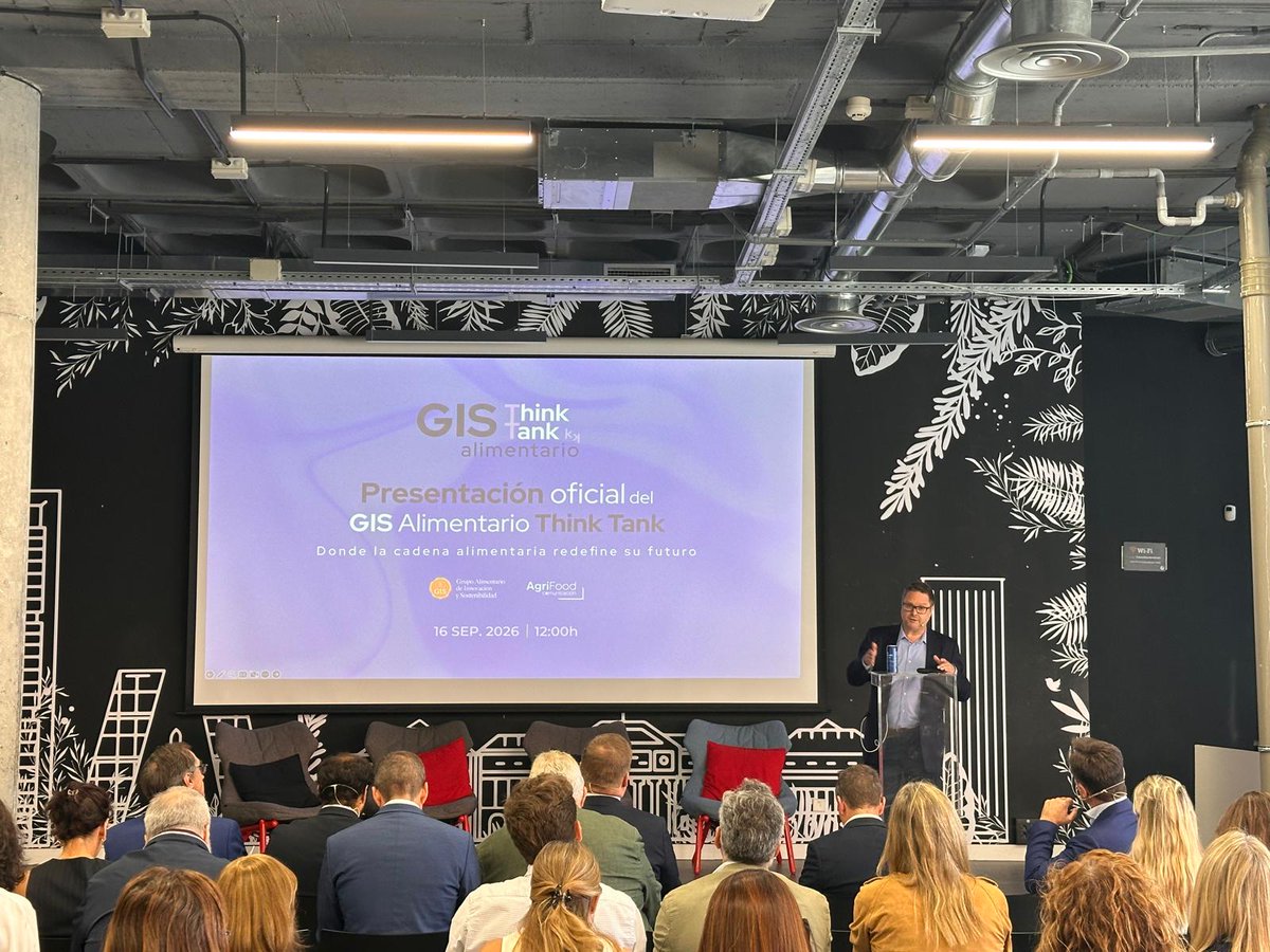 cesfac's tweet photo. Hoy hemos participado en la presentación del GIS Alimentario Think Tank, un nuevo espacio para analizar y anticipar los retos que marcarán el futuro de la cadena alimentaria.

Desde CESFAC aportamos la visión de un eslabón esencial: la alimentación animal https://t.co/yUzmkiZMFu