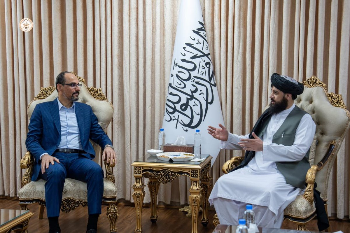 MuhtashemT's tweet photo. دیدار وزیر دفاع ا.ا.ا با رئیس عمومی است��بارات ترکیه

مولوی محمد یعقوب «مjاهد»، وزیر دفاع اmارت اسلامی افغانستان، با ابراهیم «کالین»، رئیس سازمان استخبارات ملی ترکیه، و هیأت همراه وی در دفتر کارش دیدار کرد. https://t.co/AmITKSM7J0