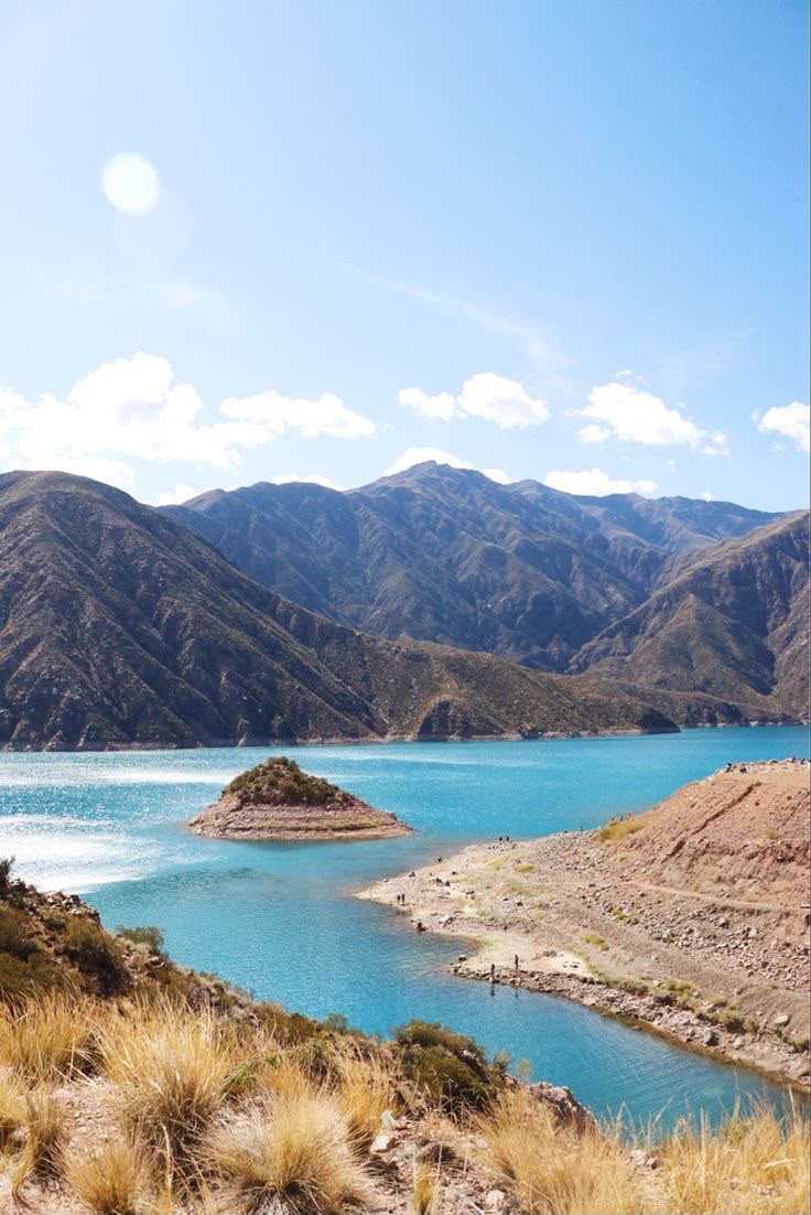FlightHub's tweet photo. Views for days in Mendoza https://t.co/yYPDmic7O7