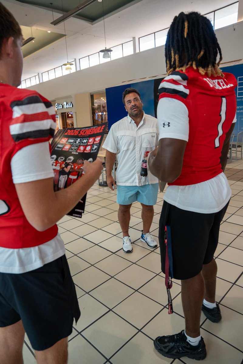 LamarFootball's tweet photo. Spreading the word in the 409.

#ALLIN | #PeckEmCards https://t.co/8EnTBU3249