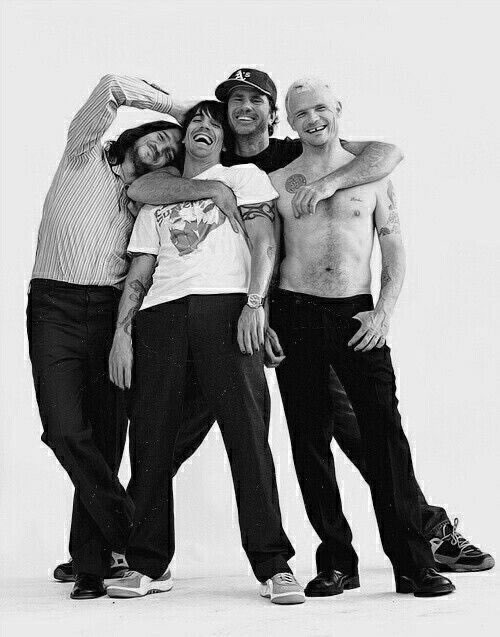 ChiliPeppers's tweet photo. 🫂 https://t.co/H6sBlkjB9I
