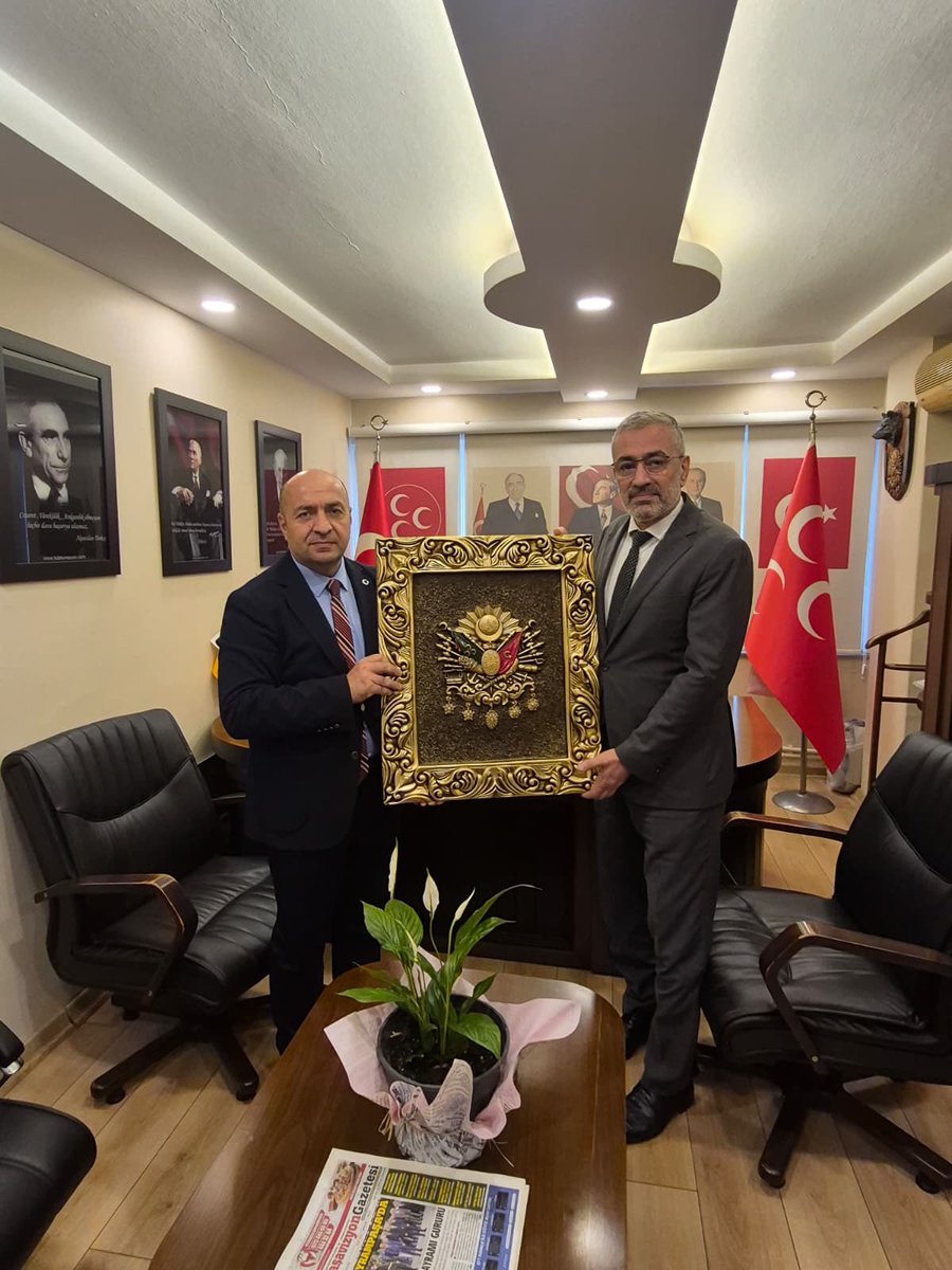 yesillibrahim's tweet photo. Bayrampaşa ilçe kaymakamımız Sayın Abdullah Çiftçi beyefendi ilçe Başkanlığııza iadeyi ziyarette bulunmuşlardır . Bu nazik ziyaretlerinden dolayı kendilerine teşekkürlerimizi arz ederim.￼￼￼ https://t.co/8G3KRHnpQx