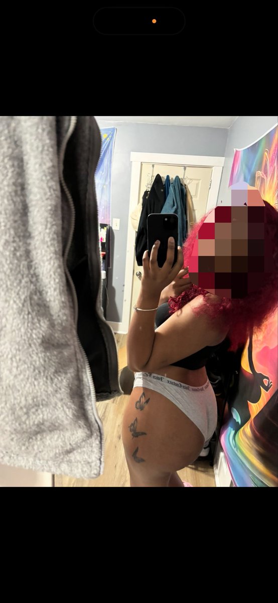 theunknownet's tweet photo. You love my shape 👀👀 https://t.co/d9fxDa28FX