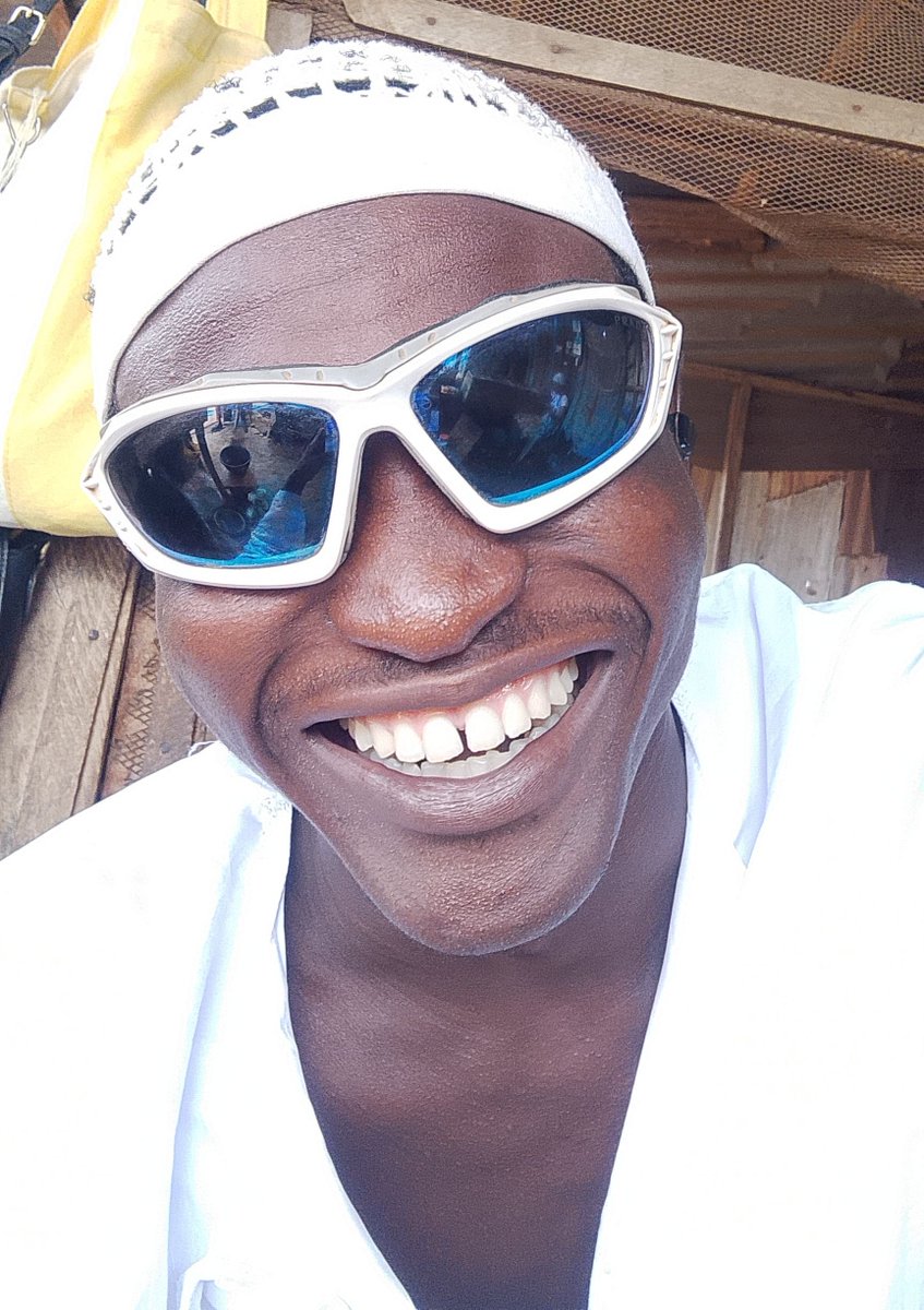 Dangerouse156's tweet photo. POV all Nigeria girls woman lady on X post I'm looking for a poor boyfriend lol why   after Rich men don spoil the fucking crazy pussy looking for poor boyfriend 😀😀😀🙈🙈 https://t.co/Hwc5Qz2sa6