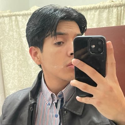 mellamosilver's tweet photo. #NuevaFotoDePerfil https://t.co/AWtgi0BYjW