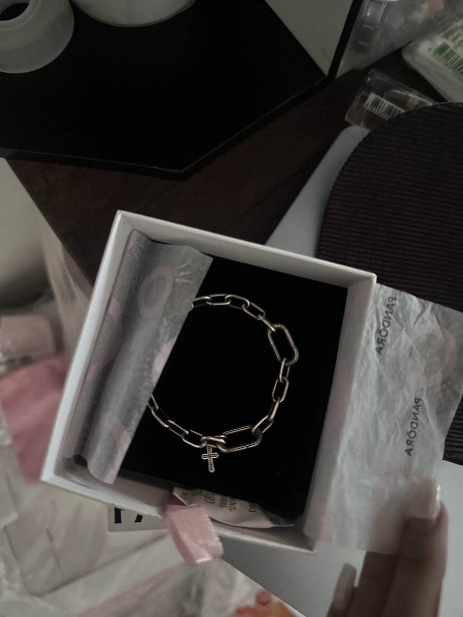 gh8ptt's tweet photo. ส่งต่อ pandora 2,500 พร้อมโอนลดได้ size 16
🦦 ได้ charm ได้กล่อง ได้ทุกอย่างตามรูป 
🦦 ขอดูเพิ่มเติม สอบถามได้ค่ะ 
🦦 กล่องมีเปื้อน ๆ ขอดูได้ค่ะ เอาไปล้างให้ก่อนส่งค่ะ 
 #pandora #pandorathailand #ตลาดนัดpandora #ตลาดนัดแพนโดร่า https://t.co/8uZRNQ2AHH