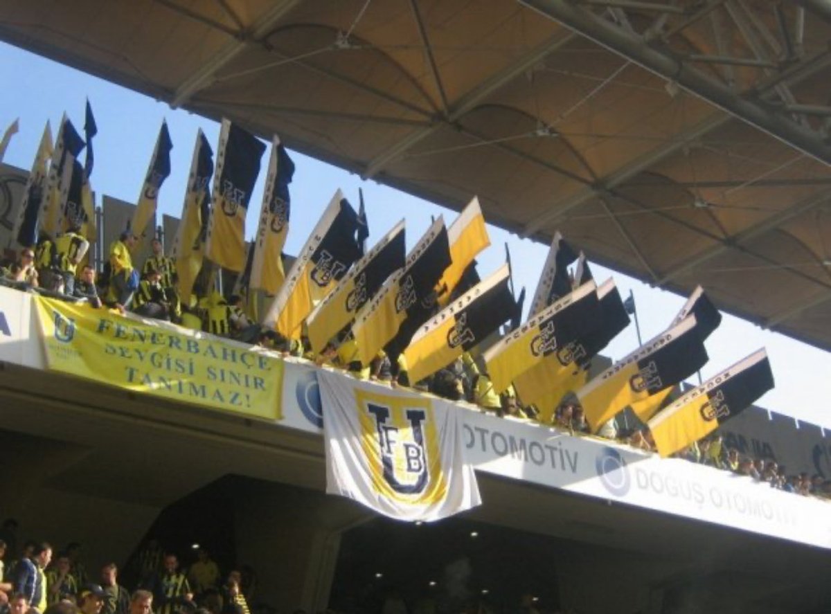 hakanozayasliol's tweet photo. Çeyrek asırdır biriz, yarınlar için birlikteyiz.
‘ Türkiyenin ve Fenerbahçe’nin Aydınlık Geleceği.’ https://t.co/Fhcy42ntmx