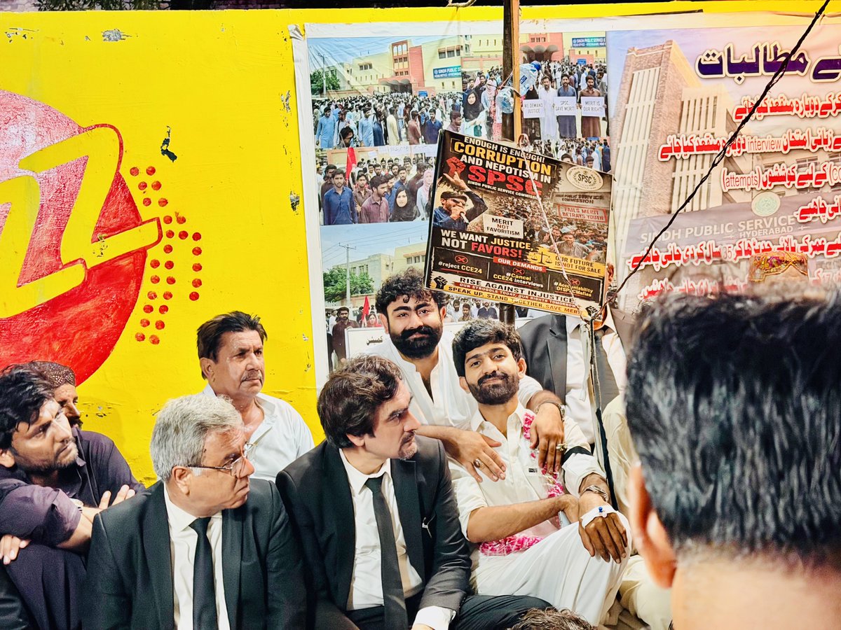 arsalanchandio's tweet photo. Sindh stands with its Youth. 
🖤⚔️🖤

#SindhIsOne
#Sindh https://t.co/XJ75e9p7IK