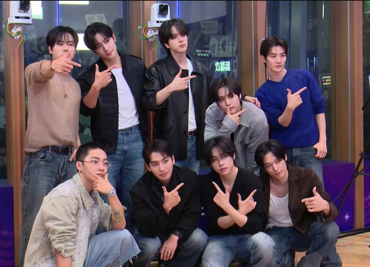 deobimom's tweet photo. Like you promised, 시간이 지나도 우리는 영원히 (even as time passes, we are forever) ♡

#THEBOYZ #더보이즈 

So much has happened in just the past year and a half, and witnessing everything you’ve poured into this new start has been incredibly moving. Thank you for always giving it your all, even if it means staying up with us for a live radio show from midnight to 1 AM. Here’s to this beautiful new chapter, and to so much more ahead. ♡

you have worked hard, the boyz ♡