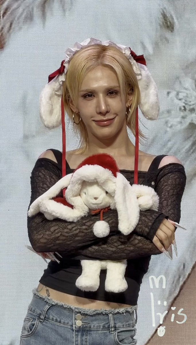 IrisM1108's tweet photo. SHES THE PRETTIEST AND CUTEST BUNNY EVER!! I LOVE THEM SO MUCH!!
🐰❤️🤍✨ https://t.co/p2UV2goN7z