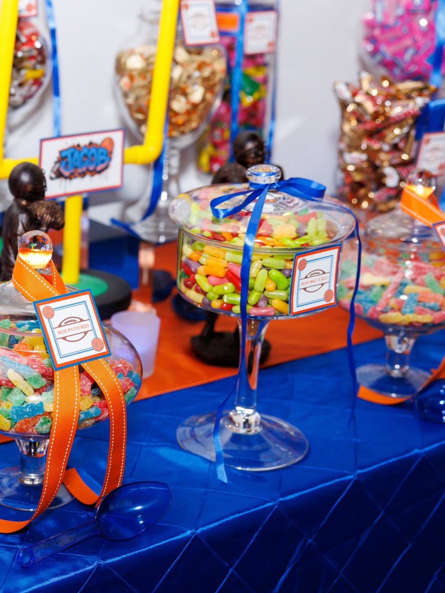 themezzorlando's tweet photo. If you’ve got a sweet tooth, this is your sign to have a candy bar at your next event 🍬

It’s the perfect way to customize a mix of your favorites and gives your guests a fun little treat to enjoy or take home for later! 

#candybar #eventinspo #sweettooth #themezzorlando https://t.co/wuU5V7NbXl