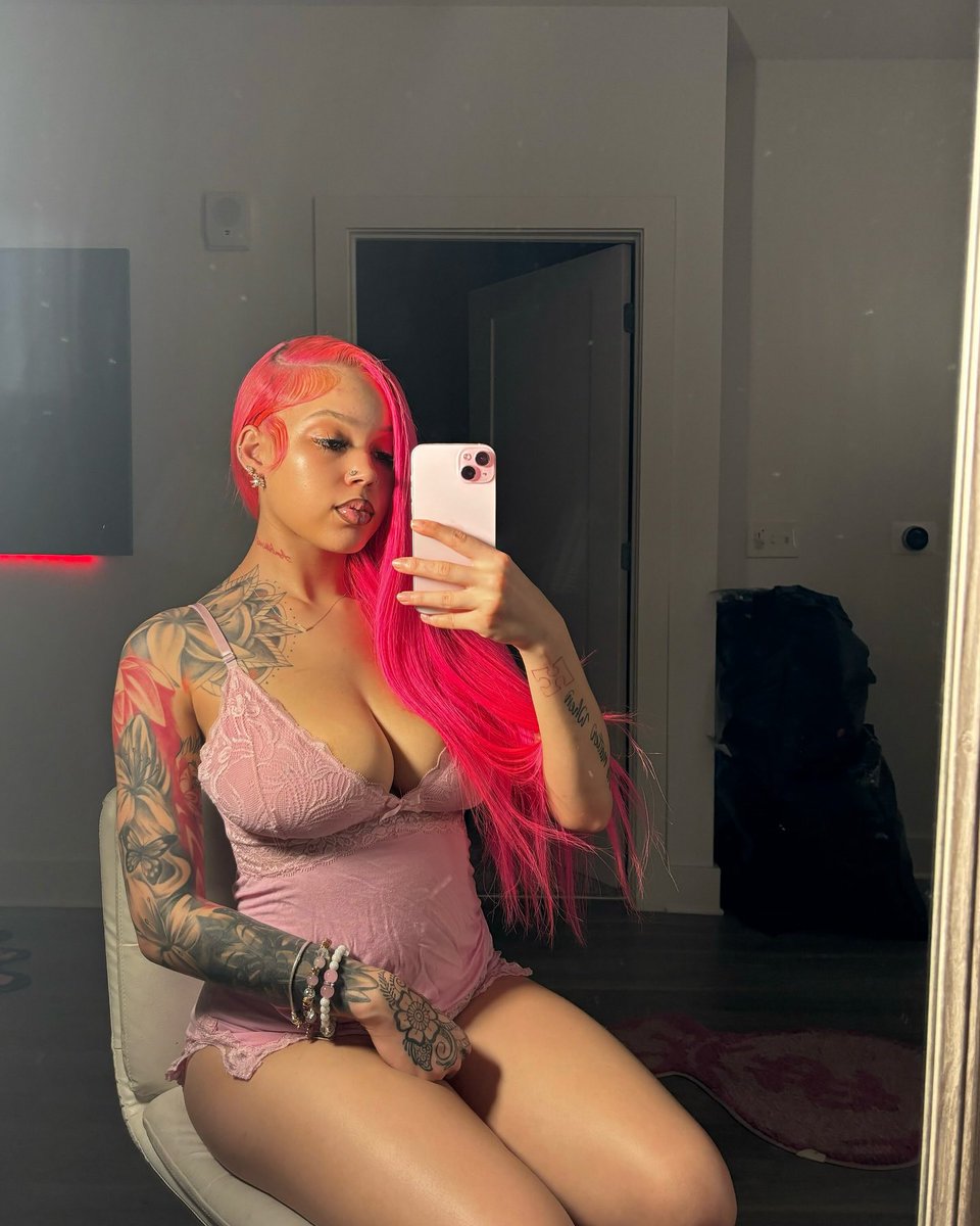 mkjustpostedd's tweet photo. Bad ass 😛 https://t.co/89oGnfV5dR