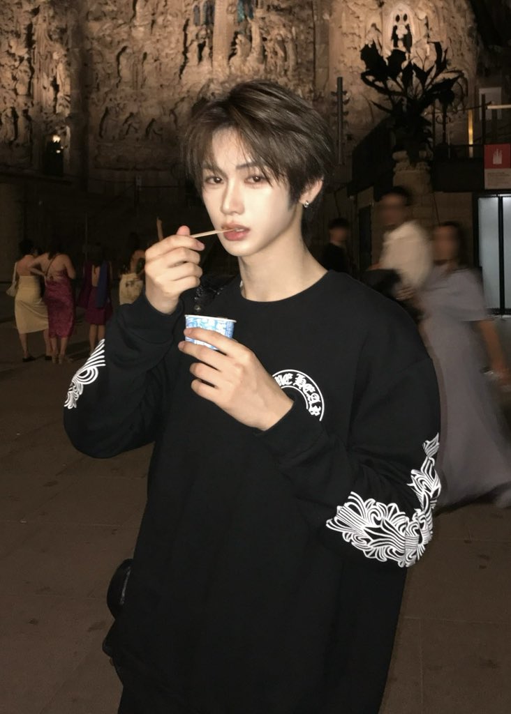 anxntaku's tweet photo. 와씹 조우안신 얼굴 수준 봐라  입이 떡 벌어짐 https://t.co/fTP7L6s5V3
