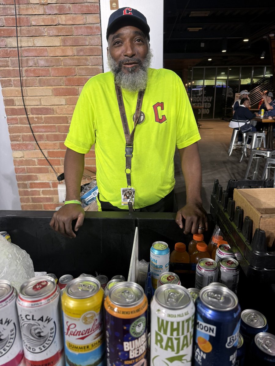 SkrticX's tweet photo. It was a beautiful night for Cleveland baseball and a chance to photograph longtime vendor Charlie Sanders. A Chagrin Falls native, Charlie has worked games here since 1994. He has seen it all, including Rocchio’s game-winning double last night. Hope to see you in October! https://t.co/qabOo2o6GT