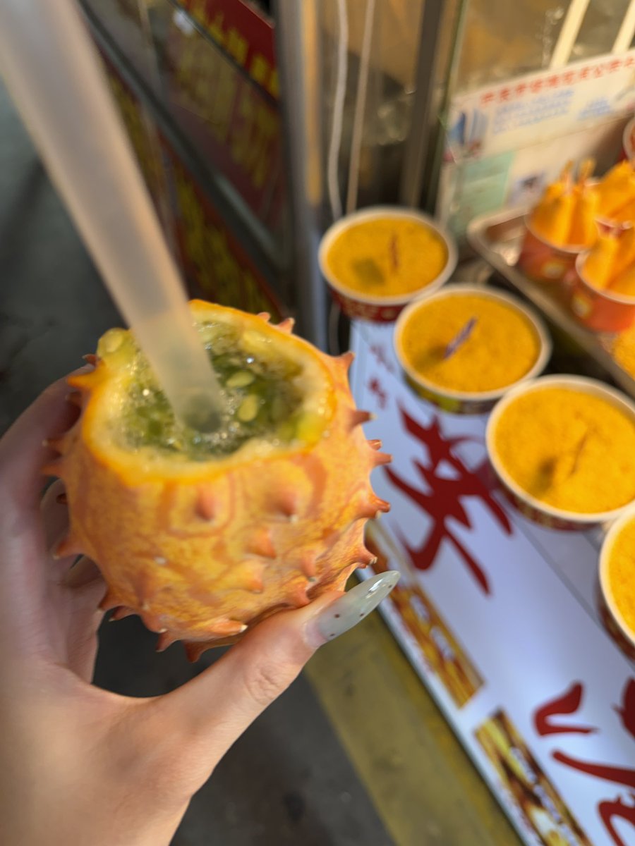 ros41106451's tweet photo. 我今天吃了烧肉粽，人参果，海星，海胆。只有烧肉粽喝海胆好吃，这个烧肉粽特别好吃 https://t.co/YvIHJMysJ7