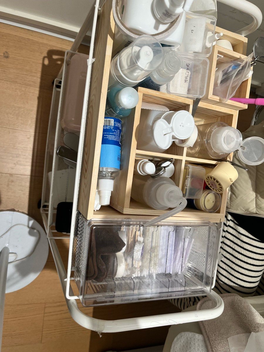 trusw907059's tweet photo. Clearing out old stuff A quick sort, donate for usable items, recycle what’s broken, and say goodbye to clutter—feels so good! https://t.co/yAJytbQadE