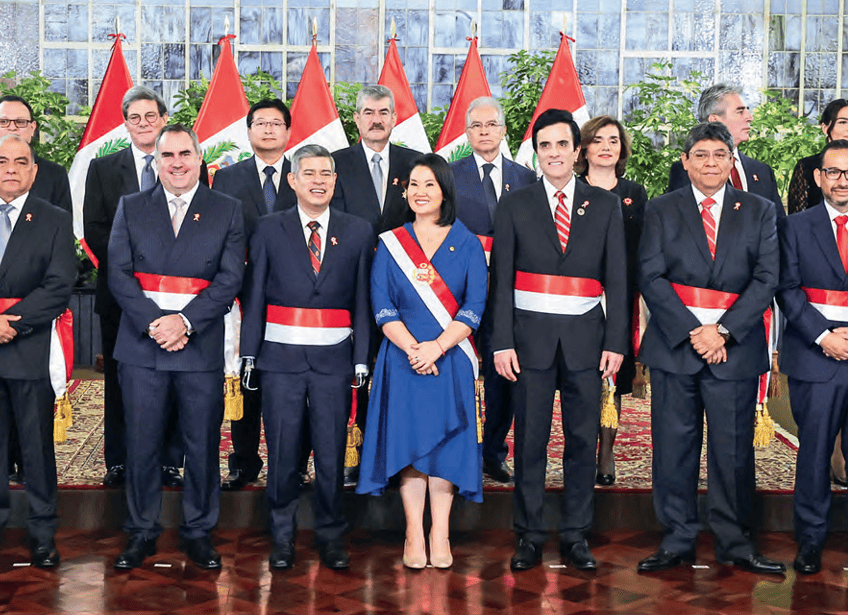 Caretas's tweet photo. 🚨 Encuesta Ipsos: más del 70% respalda facultades al Ejecutivo para legislar en seguridad y economía

📌Más información aquí 👇  
https://t.co/3EsMqRURCQ https://t.co/x1UyRrTOrq
