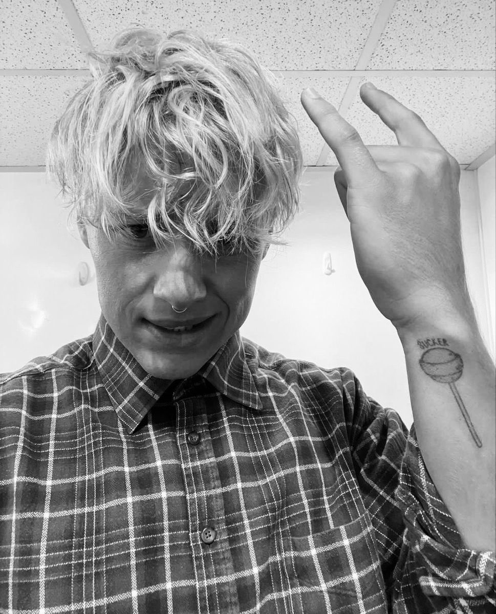 puckingolden's tweet photo. ㅤㅤ

𝗯͟𝗲͟𝗮͟𝘂͟.𝗱͟𝗶͟.𝗹͟𝗮͟𝘂͟𝗿͟𝗲͟𝗻͟𝘁͟𝗶͟𝘀͟    𝗽𝗼𝘀𝘁𝗲𝗱:
              𝘯𝘦𝘸 𝘪𝘯𝘬.ᐟ 🤘🍭 https://t.co/7RyhOrMRut