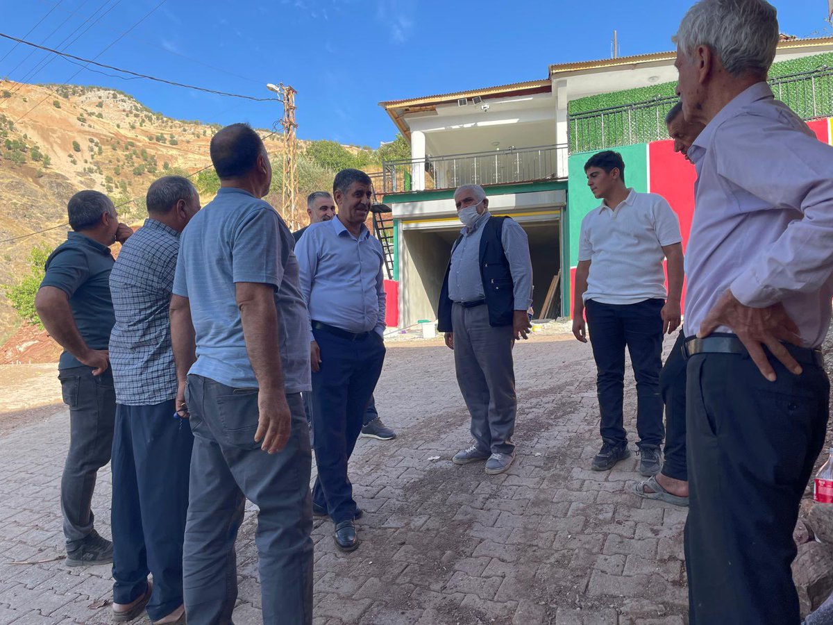 MehmetBakan21's tweet photo. 📍 Çüngüş.te Gönül Gönüleyiz…

İlçe programlarımız kapsamında ilbaşkanımız sayın Hamit Sümer milletvekilimiz Sayın Suna Kepolu Ataman   ve ilteşkilatımız ile birlikte   Çüngüş Geçitli ve İbikkaya      Mahallelerimizi ziyaret ederek vatandaşlarımızın Hanelerine misafir olduk https://t.co/u8vH2AfKYd