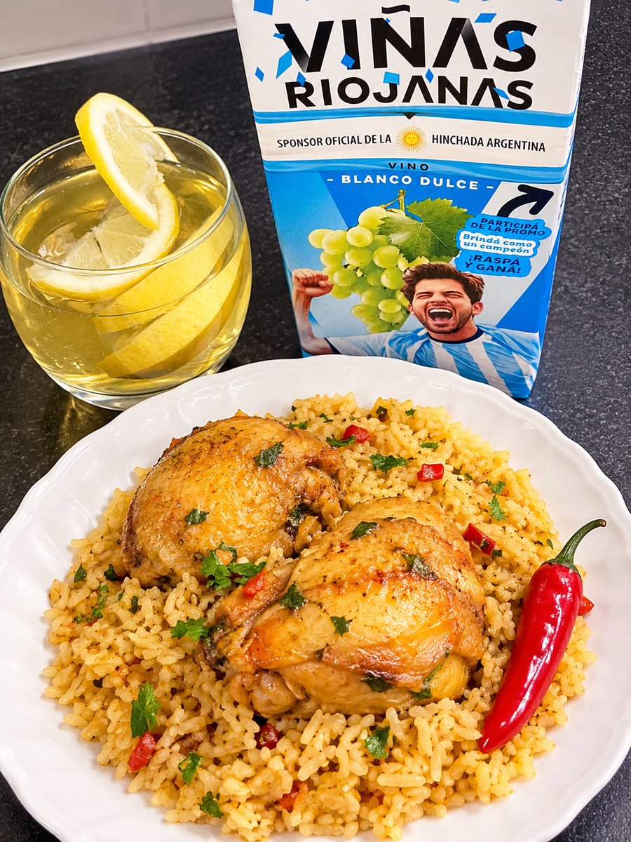 TurLizzy's tweet photo. El arroz de la Kuky ❤️, ese sabor que no se aprende en ningún lado, porque lleva el ingrediente más lindo: el amor de mamá. 🍗🍚
#NUESTRATARDE https://t.co/wZzOjU7wls
