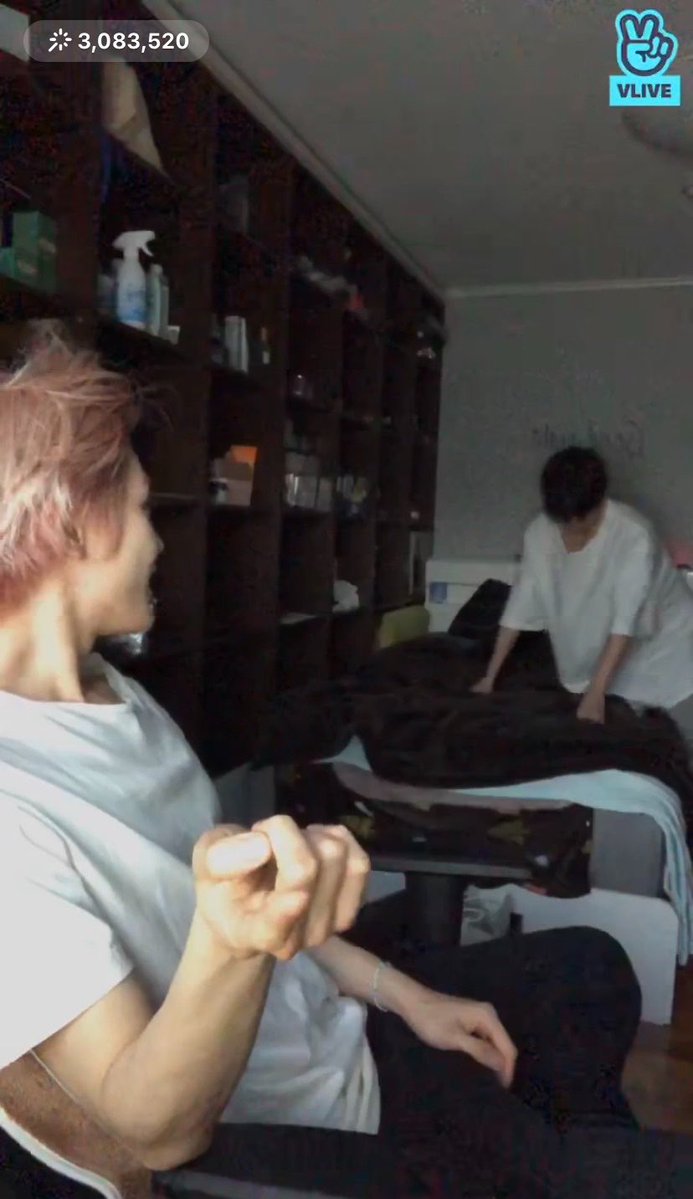 ssiebzehn's tweet photo. ภาพที่แทโดชิปเป้อ native เข้าใจ ภาพนี้พทยพุดว่าอะไร นดยเข้ามาทำไม https://t.co/uacMUiRiCW