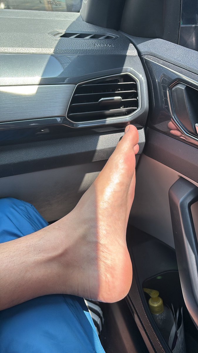 Porrafido's tweet photo. 🦶🏼☀️ https://t.co/YvZsJBotNA