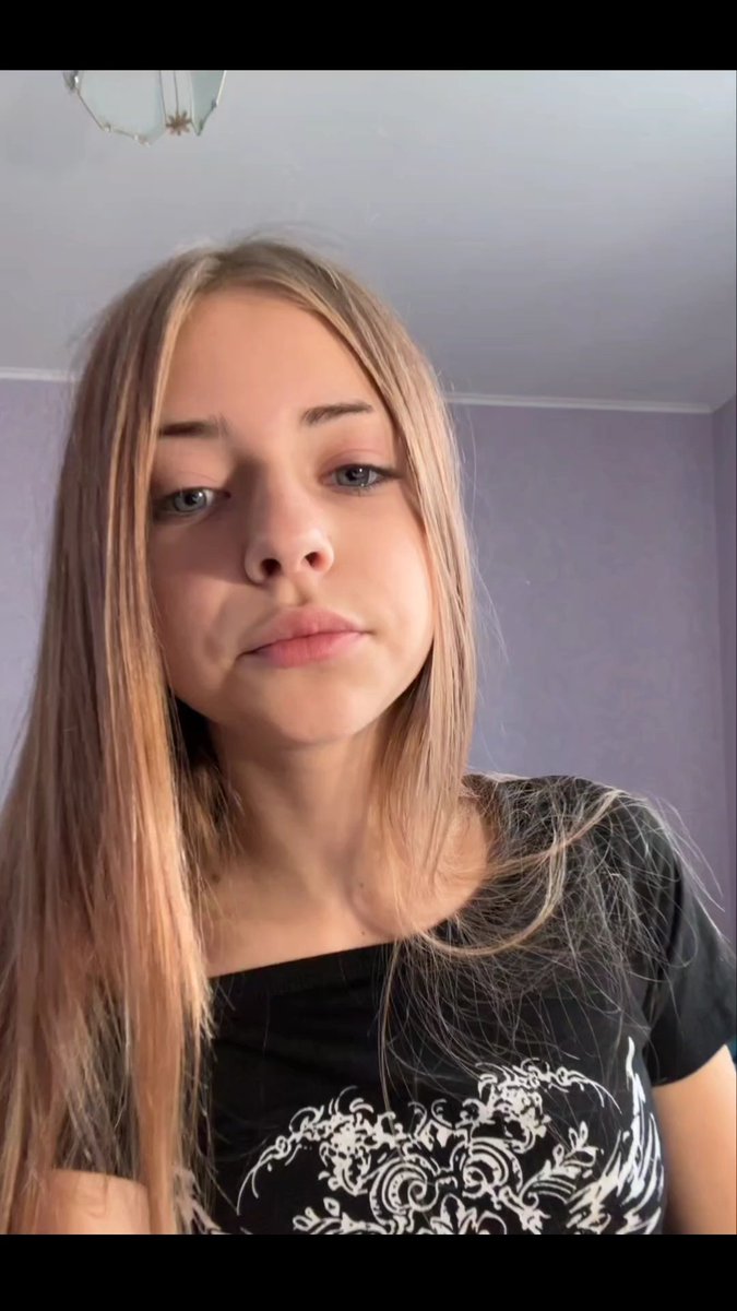 iim_dashaa's tweet photo. be honest… do you even think I look cute here? 🥺 https://t.co/jdUjmurl3R