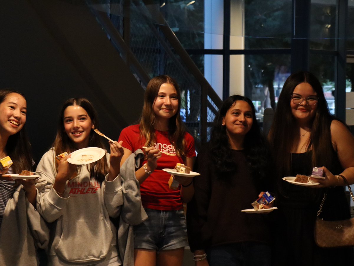 GatewayThtr's tweet photo. Thank you everyone who joined us for our Academy Welcome Night last week! 👏

It was a wonderful time for students and their families to meet instructors before classes officially started on Saturday. 🥰

Learn more about Gateway Academy at https://t.co/c1rt7MCKR5. 🔗 https://t.co/SSvYraoyD3