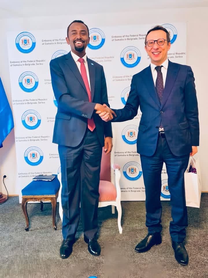 gedo247's tweet photo. Somalia’s Ambassador to Serbia Mohamed Abdullahi Ahmed hosted Algeria’s Ambassador to Serbia #Moncef Mansri at the Somali Embassy in Belgrade, with talks focused on strengthening bilateral ties, shared interests and diplomatic coordination in the Balkans 🇸🇴🇩🇿
@SomaliainSerbia https://t.co/zFjMLuXIPv