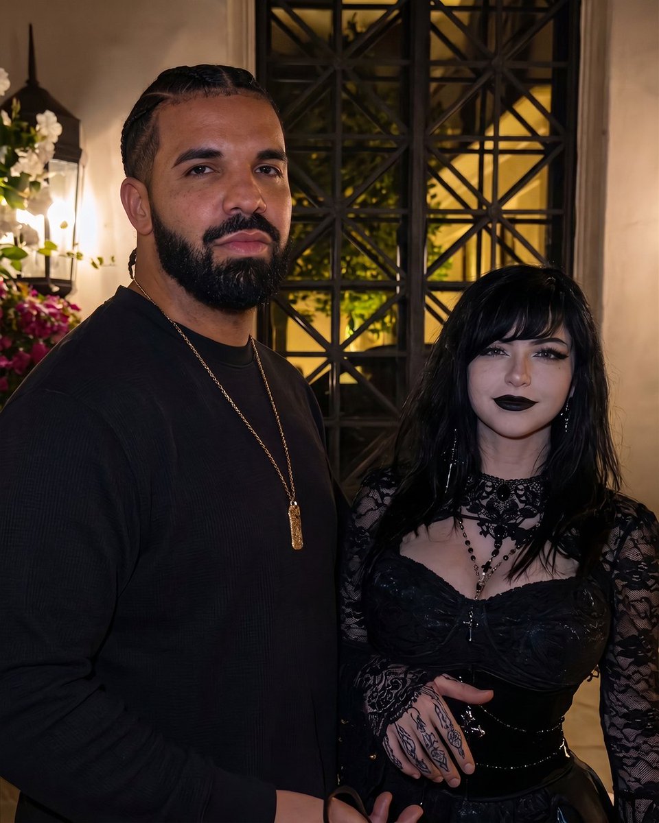 Complex's tweet photo. Drake is in his goth era 🥀⛓️ https://t.co/3PBNkbDbvA