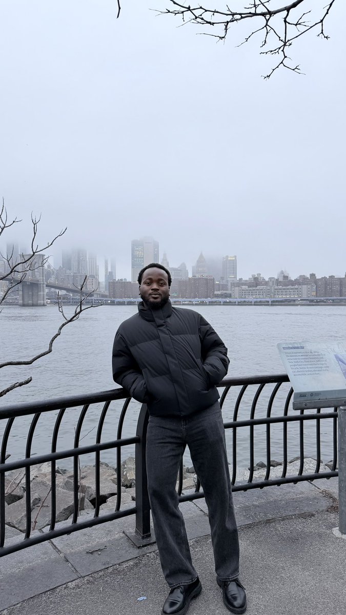 Folaremii's tweet photo. Proof I go outside https://t.co/dUPxPy20Sw