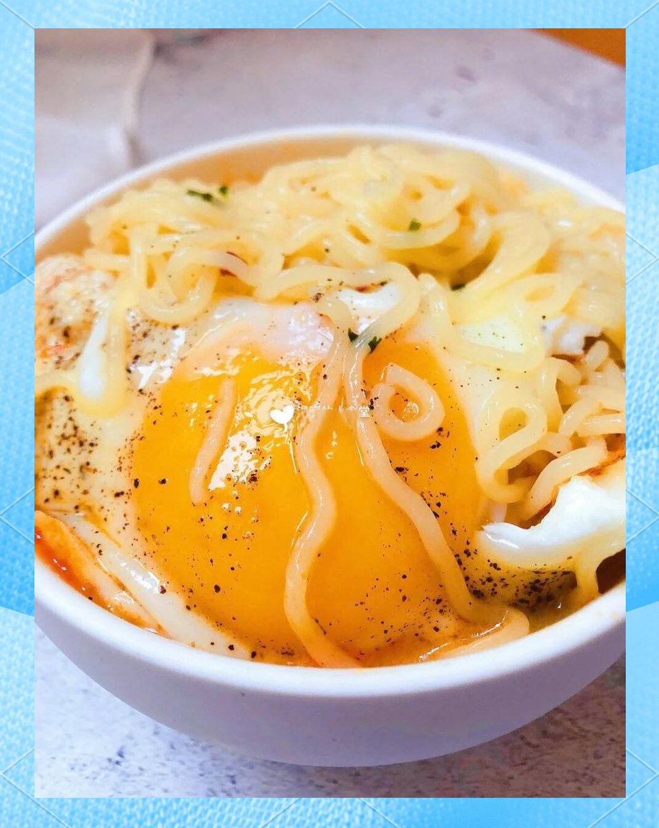 litte727325's tweet photo. Late-night snack win: Warm instant noodles with a runny soft-boiled egg and a sprinkle of seaweed—total comfort in 5 minutes.， https://t.co/GJu8OjqS1A