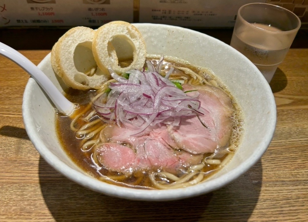 Rqk5x's tweet photo. 飯テロラーメン編 https://t.co/CdOEz4ui4J