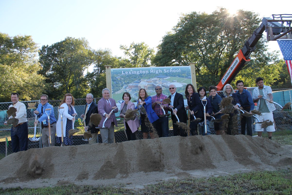 Mass_SBA's tweet photo. The @Mass_SBA was excited to join Lexington yesterday for the groundbreaking ceremony for the new Lexington High School!

Once completed, the new building will be a 506,766-square-foot facility serving 2,395 students in grades 9-12. https://t.co/gOzqfGl2uo