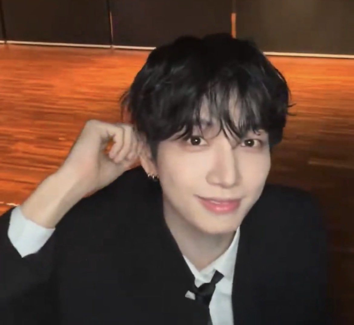kumatakuma_'s tweet photo. 명재현 얼굴 ㅜㅜ 어뜩해 존나사귀자 https://t.co/AQYwIsgL0a