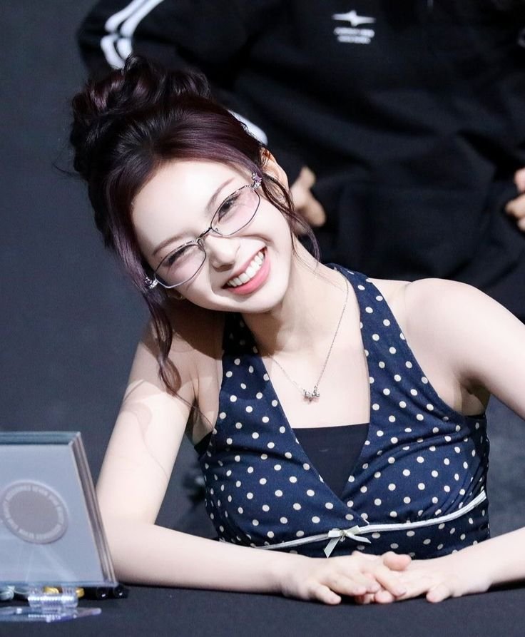 SHADOW_6565's tweet photo. แพ้รอยยิ้มแบบนี้มากเลยง่ะ มันฮีลใจจริงๆ 😍
#CHIQUITA #BABYMONSTER https://t.co/wnb4piAtZ6
