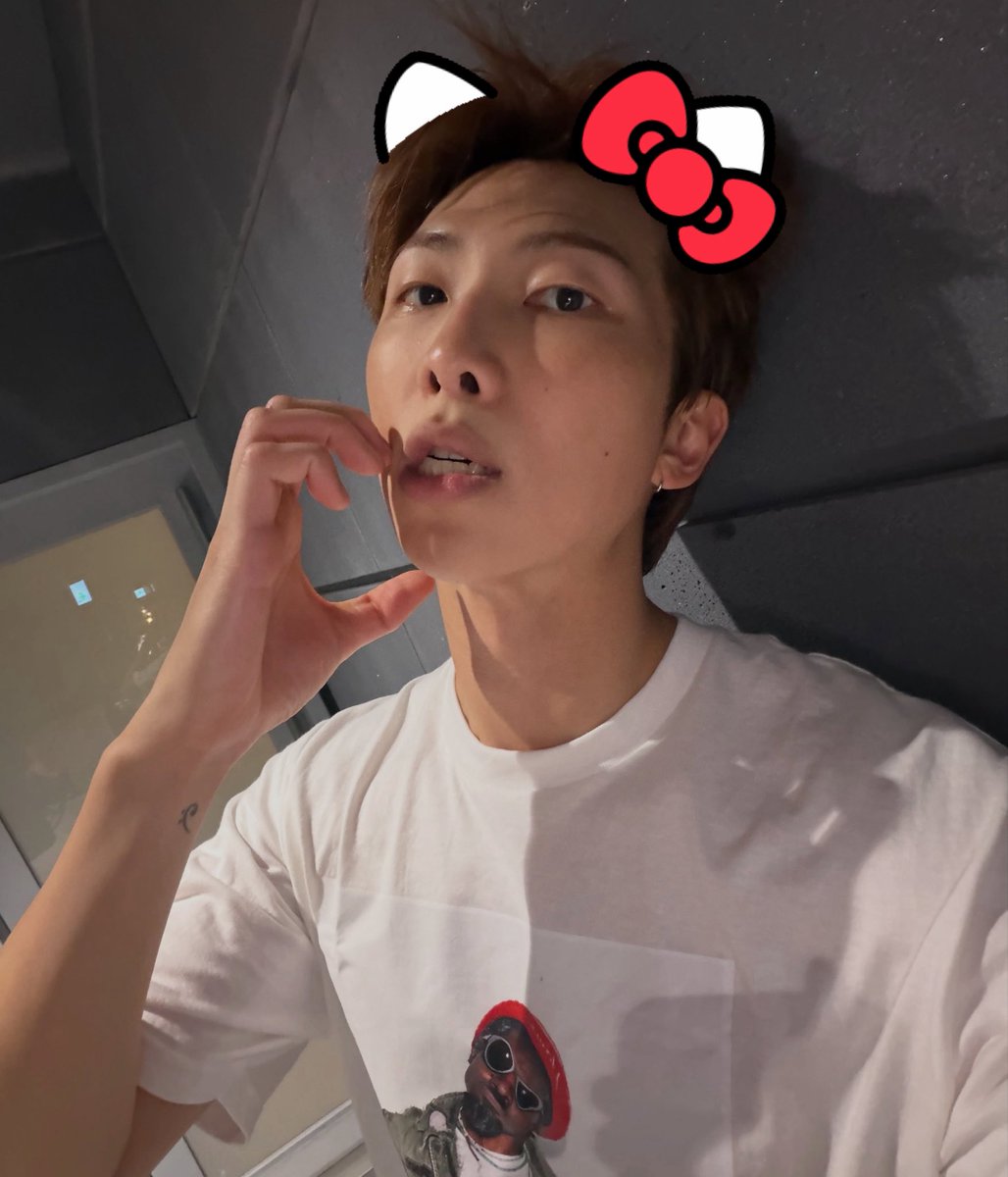 httpwaox tweet picture
