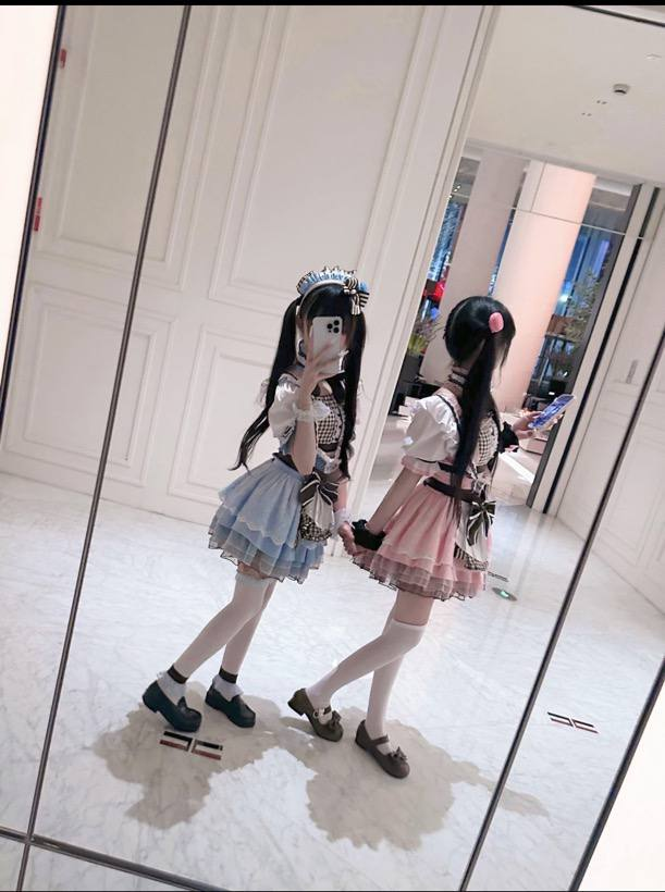 AmieeLidgey3pl's tweet photo. 新人刚玩x🫣     

想发点照片  有人锐评女大福照吗

直接给不墨迹  发完我要删了.…… https://t.co/JPp0eKzuzU