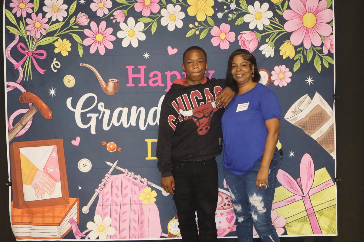 hopkinseagles's tweet photo. Grateful for the grandparents &amp; special family who made Grandparents Day at Hopkins Middle unforgettable! 🦅💚💛 Your love lifts our Eagle Family—and Book Fair purchases boost scholar literacy. What moment made you smile? #GrandparentsDay #EaglePride https://t.co/UULaHQDizh