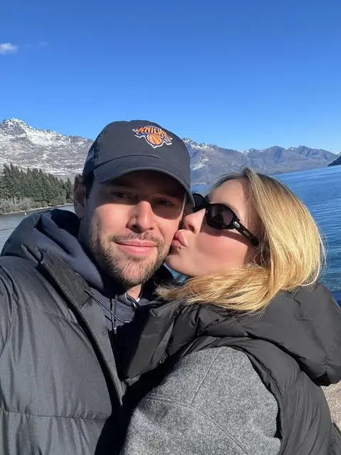 badazn's tweet photo. Remember simps.

Sydney Sweeney is dating jewish zionist Scooter Braun, the man who groomed Justin Bieber as a boy.

The man who is an industry plant for the Hollywood establishment that you tweet against all day.

Yet you simp for her while she sexualizes children in Euphoria. https://t.co/oWdGCaa5AM