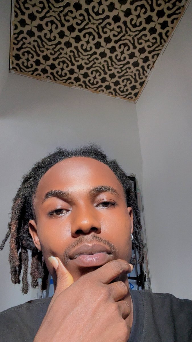 kobbienotmainoo's tweet photo. Whats the secrets to having a clean skin like this https://t.co/521Q1EC7jJ