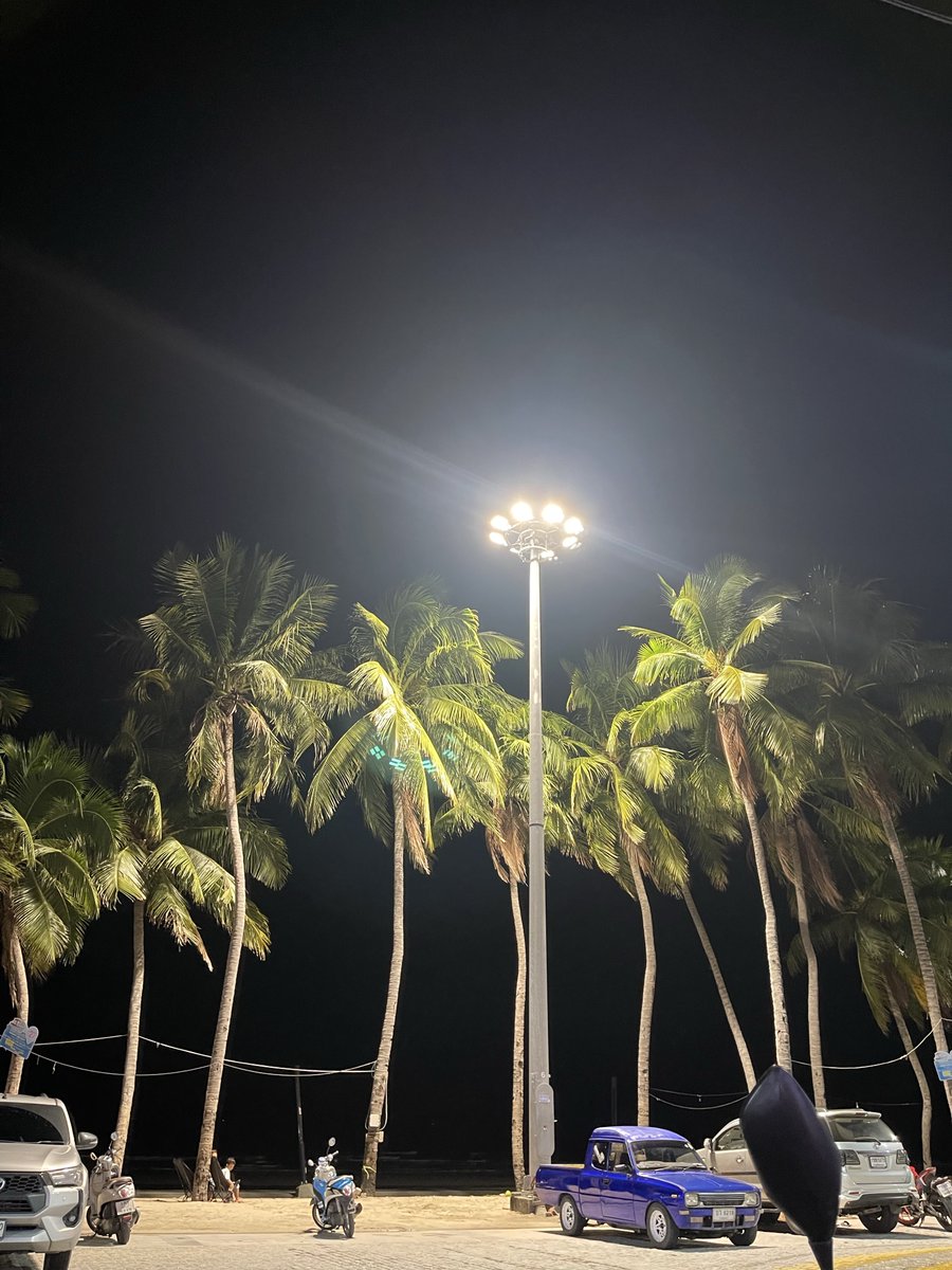 kodtheay's tweet photo. บางแสนโว๊ยยยยยยยย. 🌴 https://t.co/USAzQobpFJ