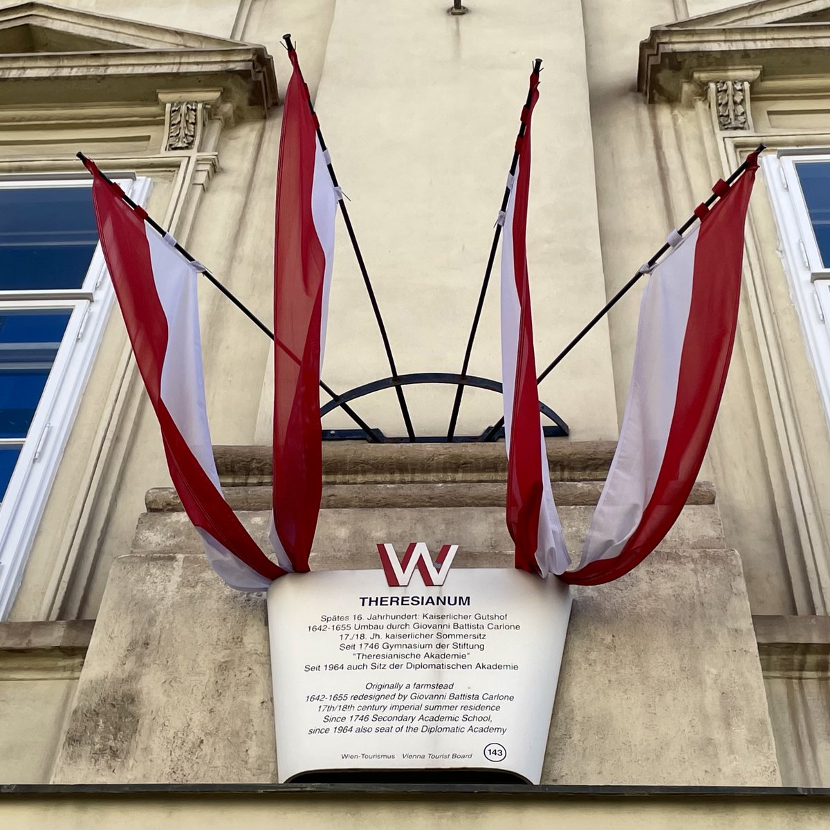 renatusdeckert's tweet photo. Gestern habe ich am Theresianum in Wien aus Victor Klemperers Tagebuch 1933-1945 „Ich will Zeugnis ablegen bis zum letzten“ gelesen und über Holocaust und Antisemitismus sowie Zivilcourage damals und heute gesprochen. Herzlichen Dank für Euer Interesse und Eure vielen Fragen! https://t.co/b5Fdzp02tJ