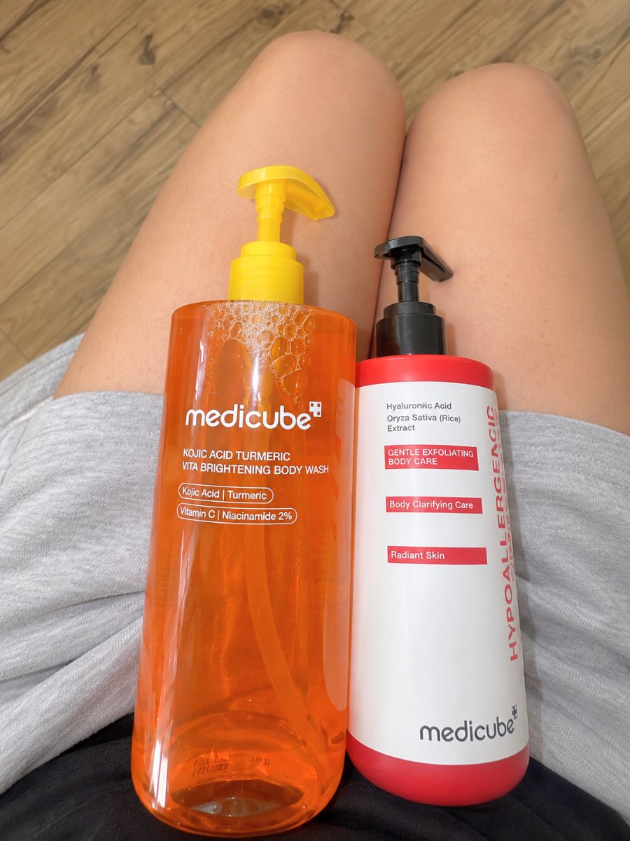 saho794's tweet photo. GIRLS, listen 😭
Why did I not know about this sooner?
I only found this two-step combo at the end of summer.
Orange first, white second.

The way my back looks has changed so much.
If I’d found this earlier, I would’ve worn backless and sleeveless tops all summer. 😭
https://t.co/Sh9jlS58v8