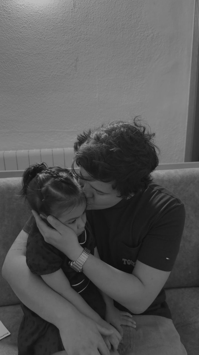 Castlejk_'s tweet photo. Feliz vida a mi amor de los 7, 14 y 22 años. 7 años juntos, 2 años siendo papás de esta maravillosa e inteligente bebé. Gracias por siempre hacernos felices y por ser el mejor papá para Lu🧡 https://t.co/14O1LUWYNt