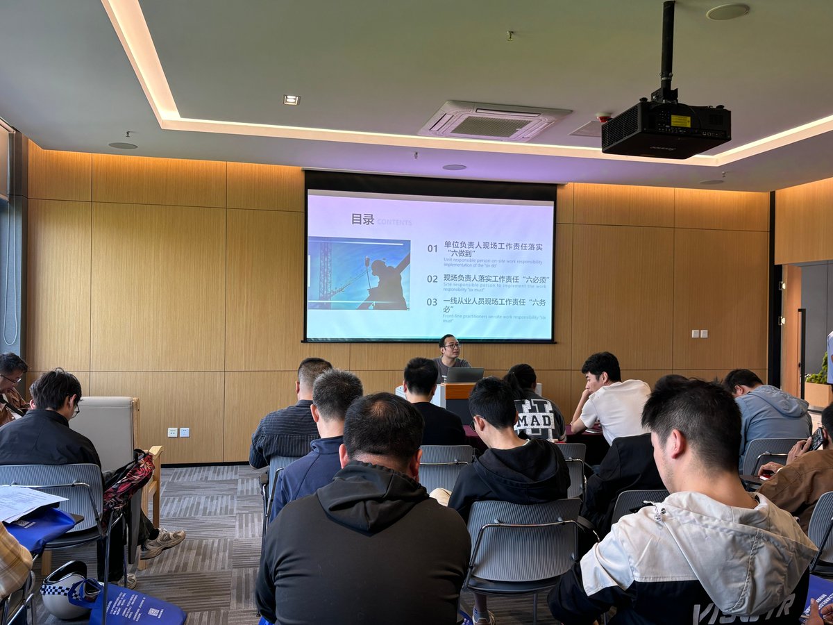 rosyv986957's tweet photo. Just wrapped an incredible 2-hour workshop on cross-cultural team communication! Learned actionable tips to avoid missteps and connect better with global colleagues. Grateful for the insightful facilitator and engaged group—already applying what I learned today! https://t.co/0avhHN0Q2w